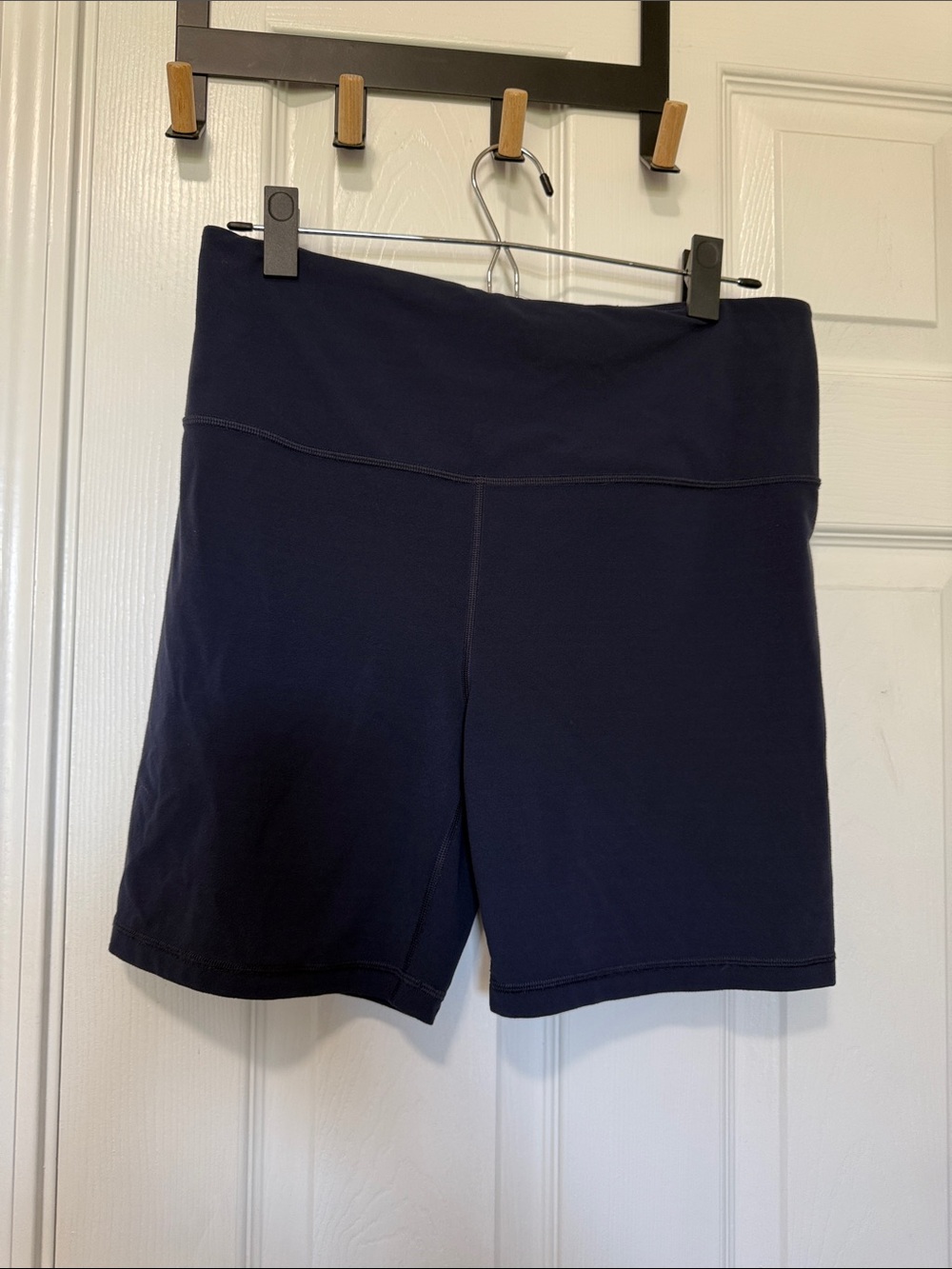 Athleta ultra High-Rise elation 7” Navy Women’s Bike Shorts Sz L